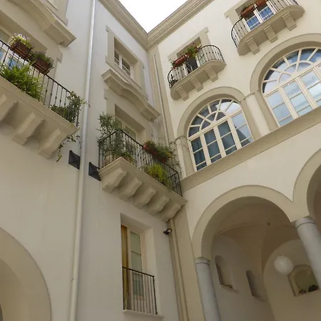 In Palazzo Lampedusa Палермо
